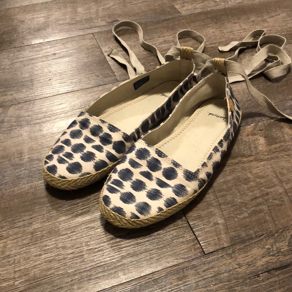 Sanuk shoes